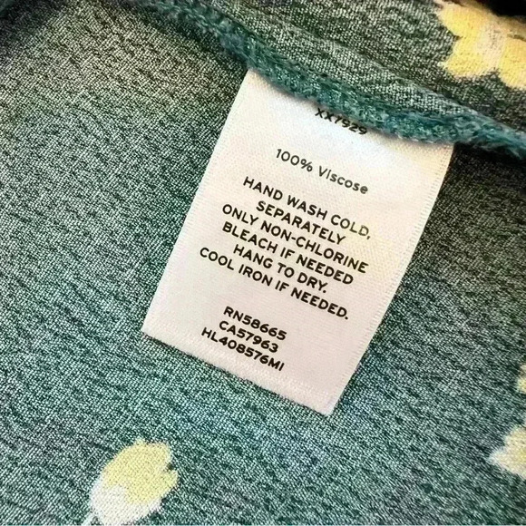 Chelsea 28 Women’s Teal Balsam Classic Bloom Cami Top Size XS - Picture 10 of 10